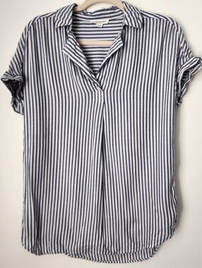 Beach LUNCH Lounge, Striped V-Neck Short Sleeve Top - Navy/White, Small